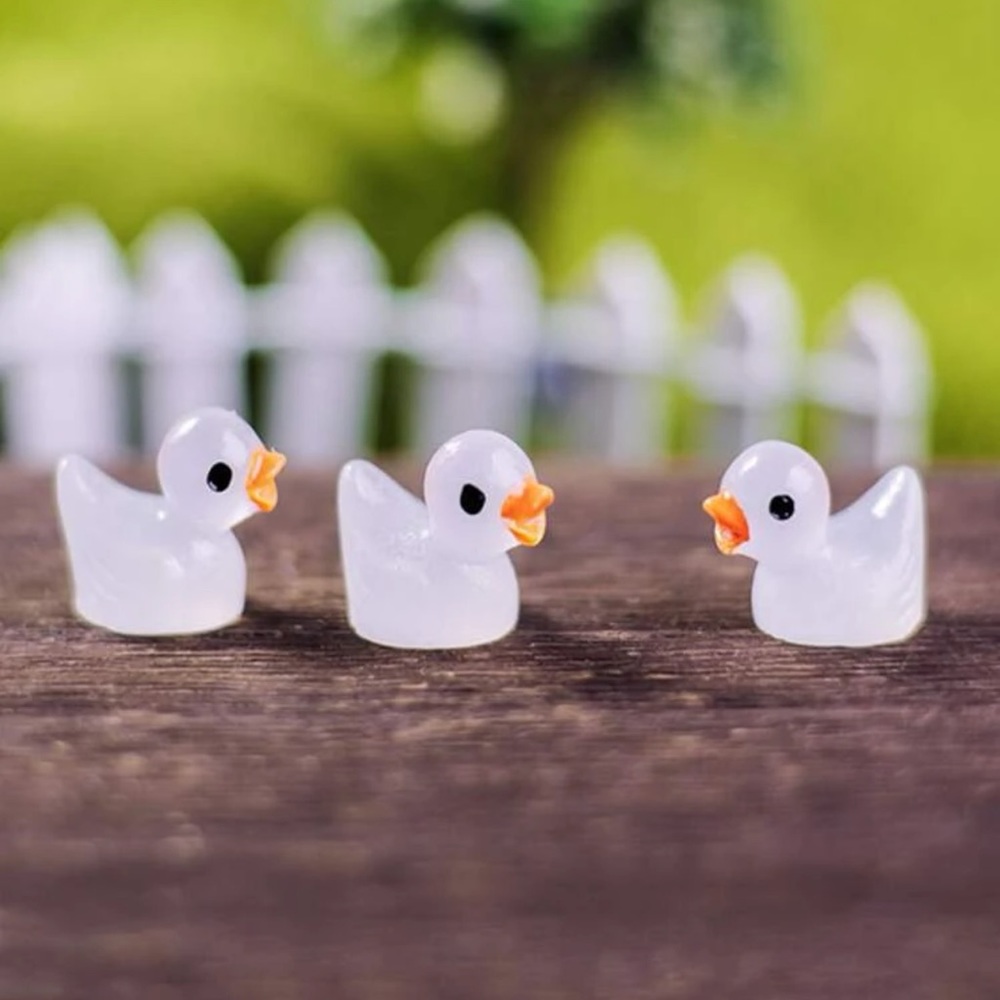 🐥 Super Cute Set Of 4 Glow In The Dark Rubber Ducky Duck Garden Accents 🐥